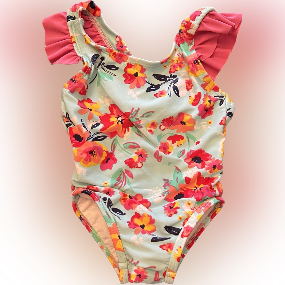 Ruffle Butts bathing suit for babies. Very lightly used. Size 6-12 months.